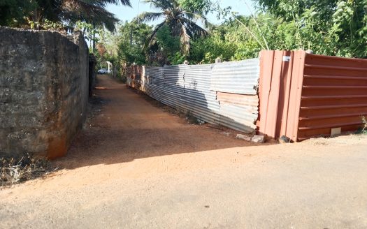 Land for sale in Atchuveli.