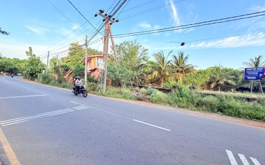 Land for sale in Urumpirai