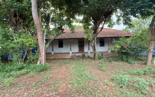 Land with house for sale on Urumpirai