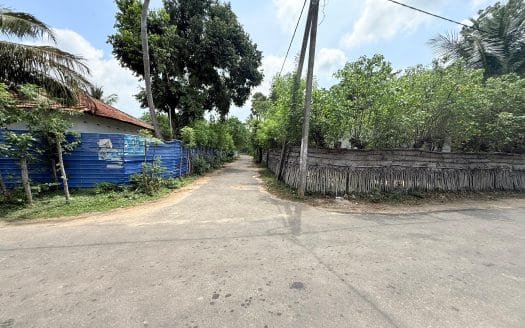 Land fo sale in karainagar
