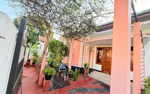 House for sale in 3rd cross street