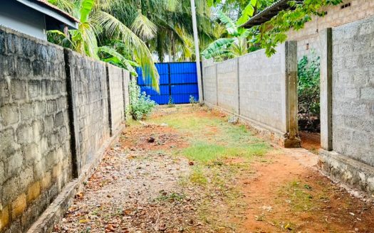 Land for sale in earlalai