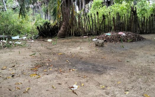 House with land for sale in varany