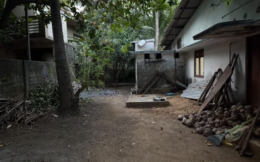 Land for sale in nallur amman road.